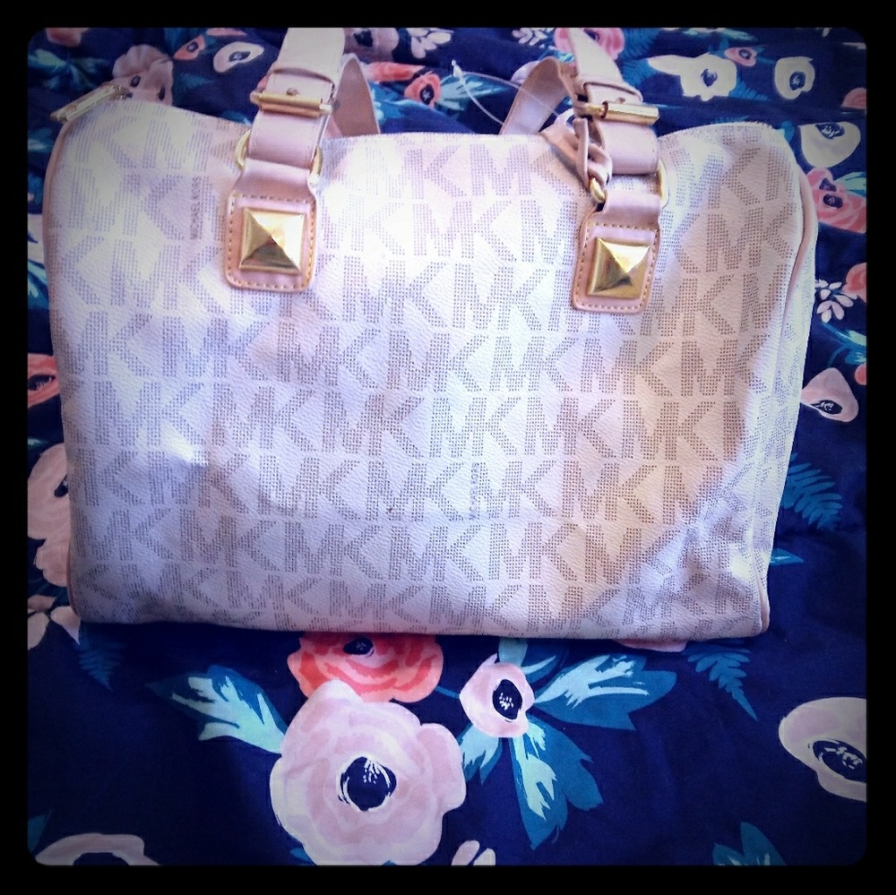 Michael Kors purse